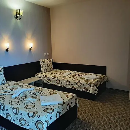 Хотел Силвер 3* Golden Sands