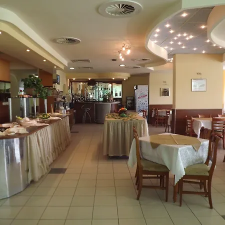 酒店 силвер